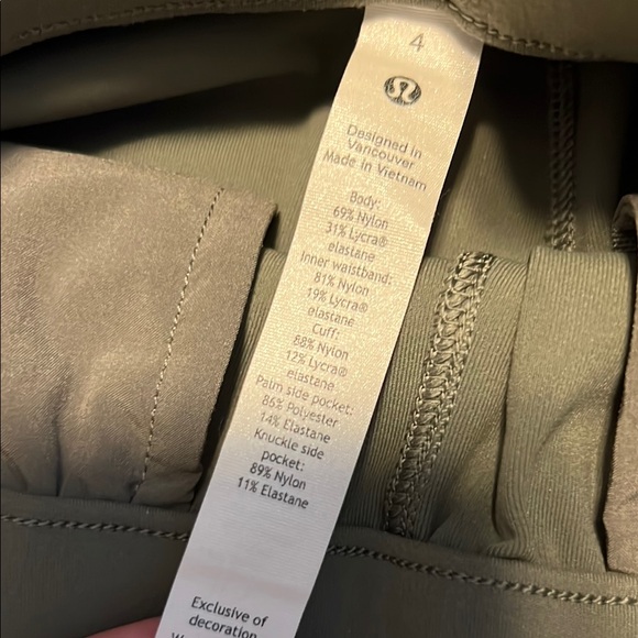 Lululemon Sage Green Size 4 Jogger - Picture 3 of 8